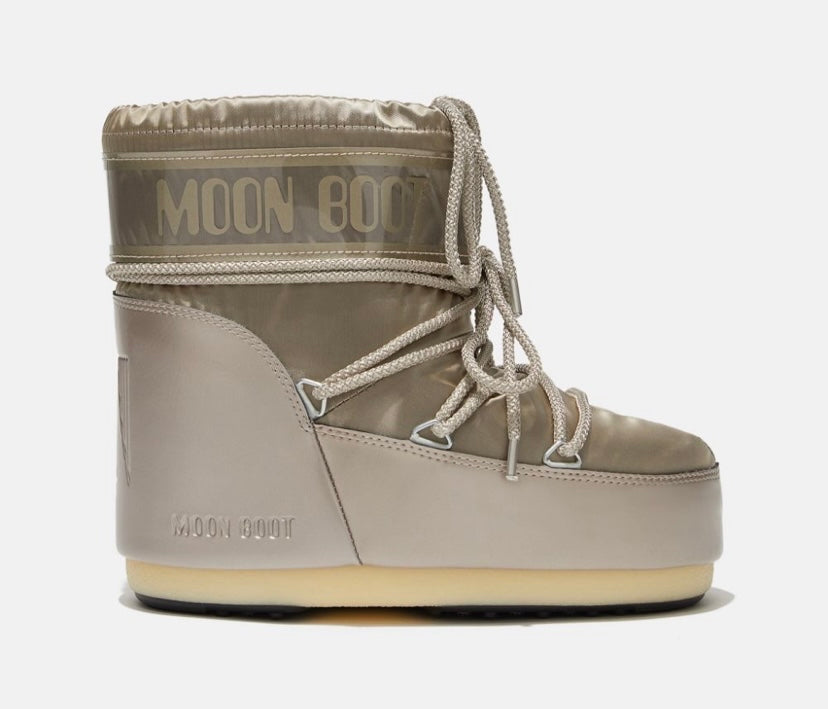 Moon boot