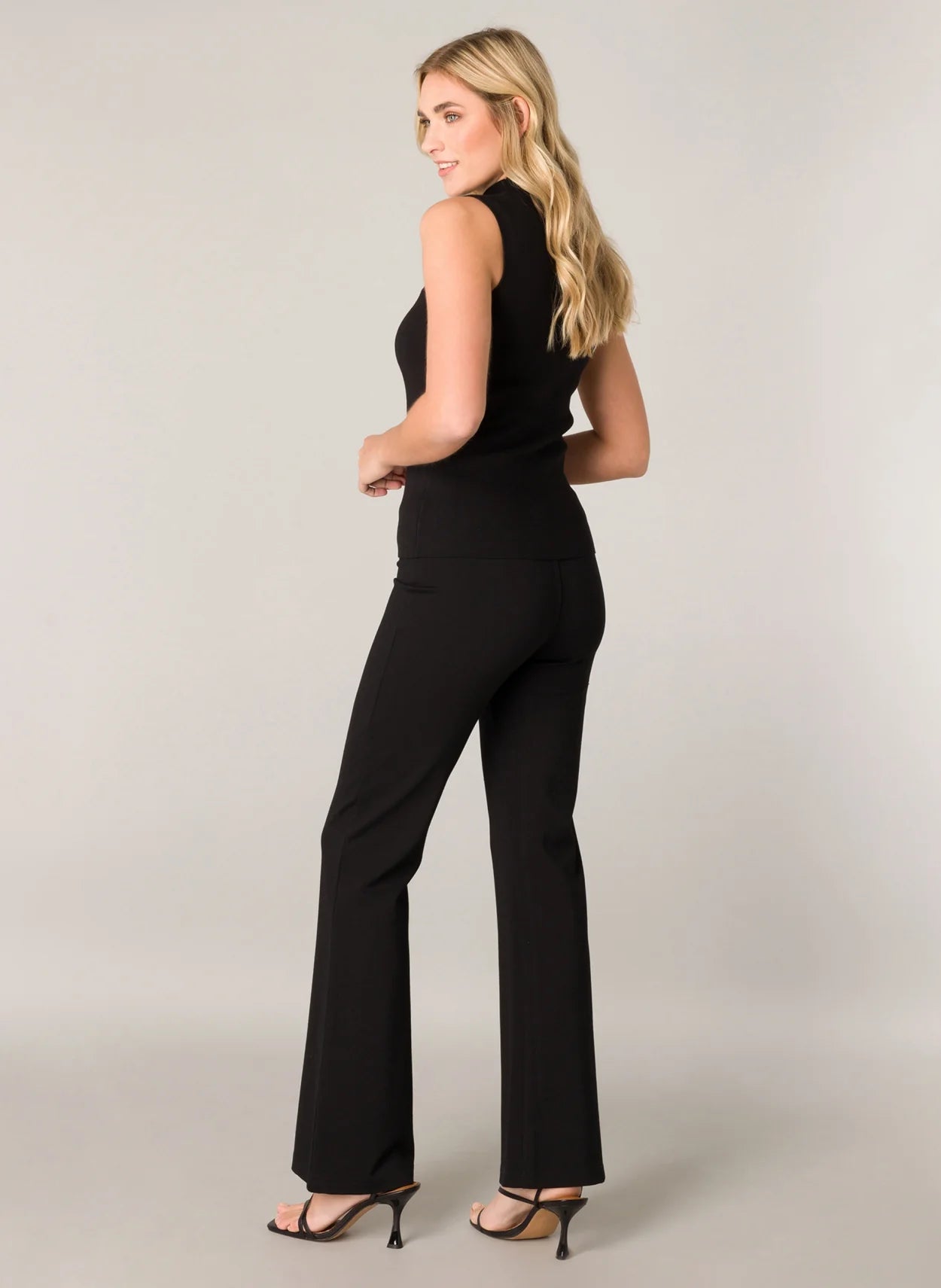 Base Level | trumpettihousut